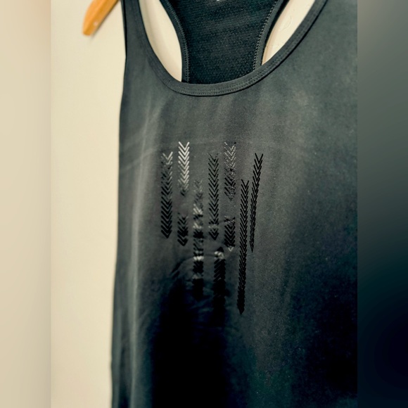 NWT Fabletics Leon Tank Ultra Soft Racerback Performance Top Black SZ XL NWT! - Picture 12 of 16